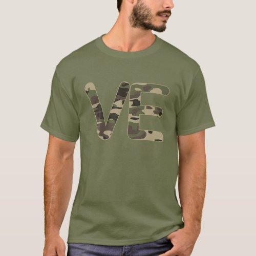 Matching Couples Camo Valentines Day Love Camoflau T_Shirt