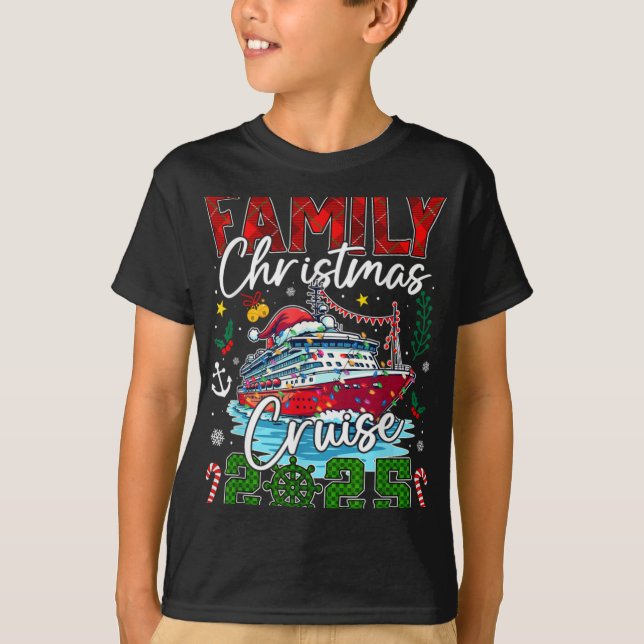 Matching Family Christmas Cruise 2025 Xmas Men Wom T-Shirt (Front)
