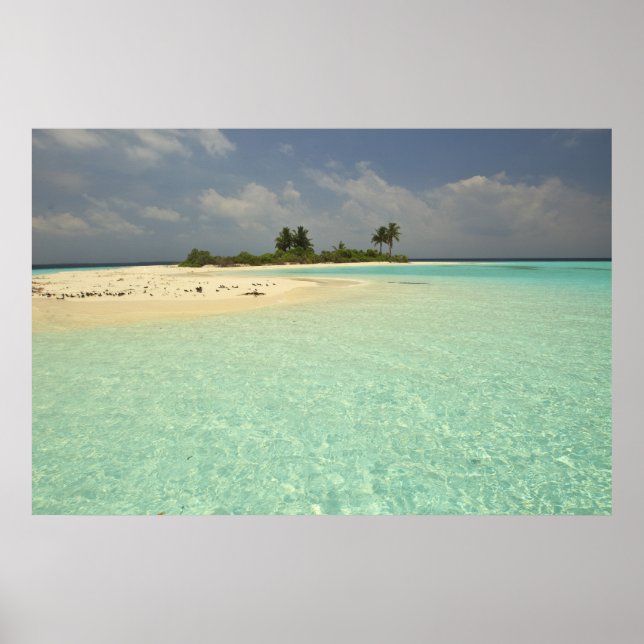 Mathidhoo Island, uninhabited, North Huvadhoo 3 Poster (Front)