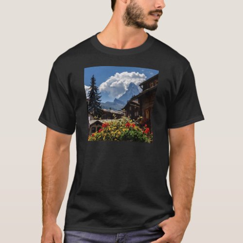 Matterhorn and Zermatt village houses Switzerland T_Shirt