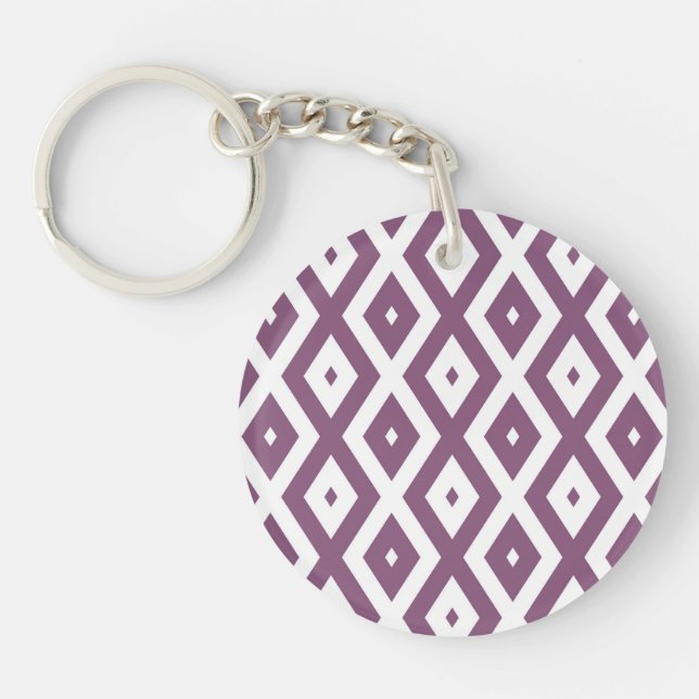 Mauve and white diamond pattern keychain (Front)
