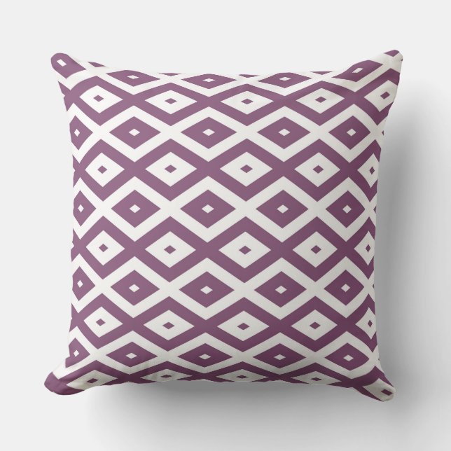 Mauve and white diamond pattern throw pillow (Front)