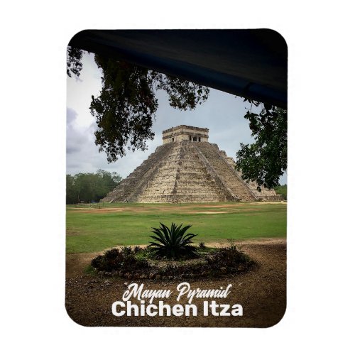 Mayan Pyramid CHICHEN ITZA Travel Souvenir  Magnet