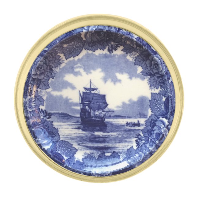 Mayflower Lapel Pin Round and Gold Plated Wedgwood (Front)