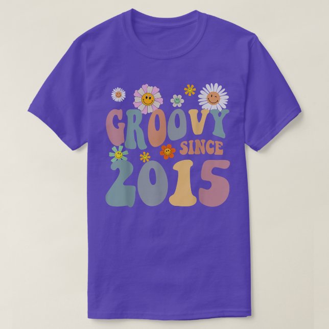 mb Groovy Since 2015 Retro Hippie Flower 7th Birth T-Shirt (Design Front)