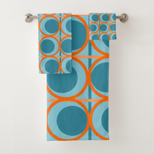 MCM Circles and Lines  Bath Towel Set (Insitu)