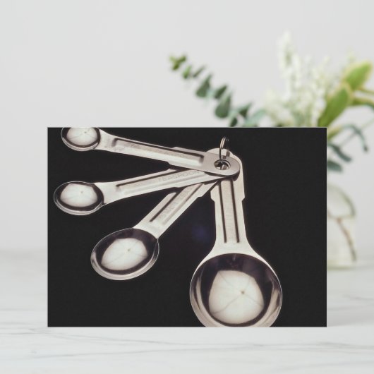 Measuring spoons of different size (Standing Front)