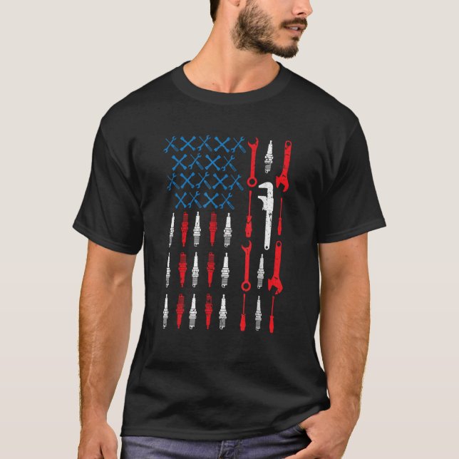 Mechanic America USA Flag Fun Patriotic Gift Tee (Front)