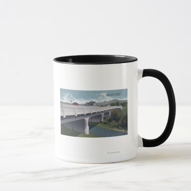 Medford, Oregon - Bear Creek Bridge View Mug (Right)