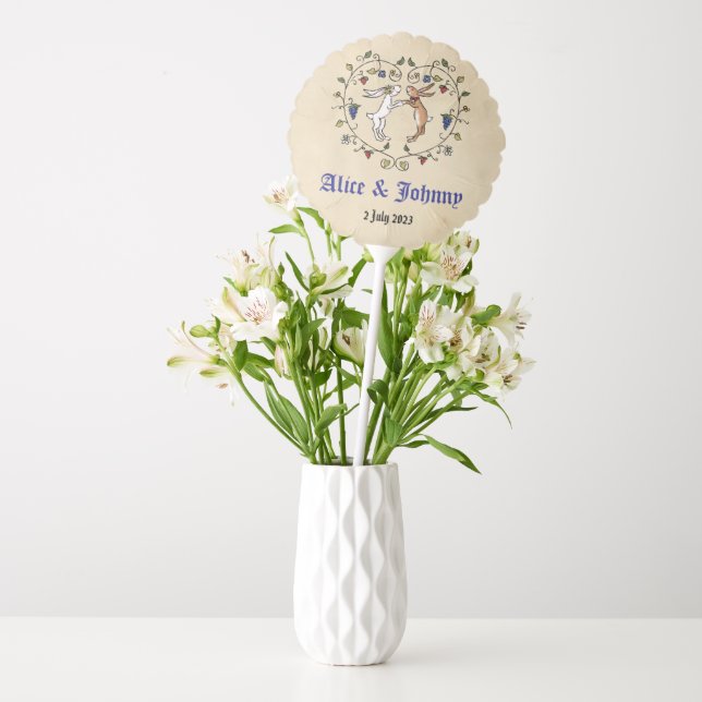 Medieval animals bride and groom round balloon (Vase)