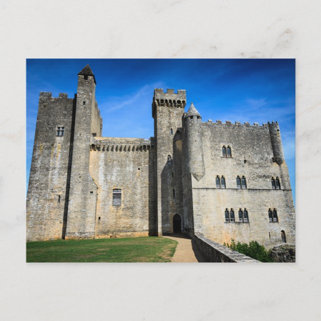 Medieval chateau de Beynac castle postcard (Front)