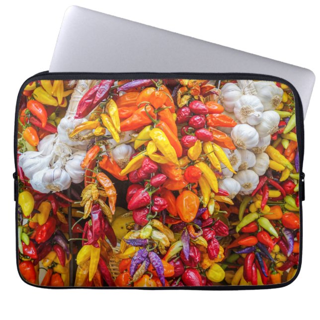Mediterranean flavors laptop sleeve (Front)