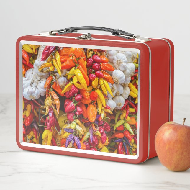 Mediterranean flavors metal lunch box (In Situ)