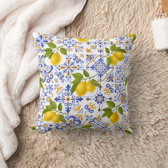 Mediterrenean Citrus Lemon pattern Throw Pillow (Blanket)