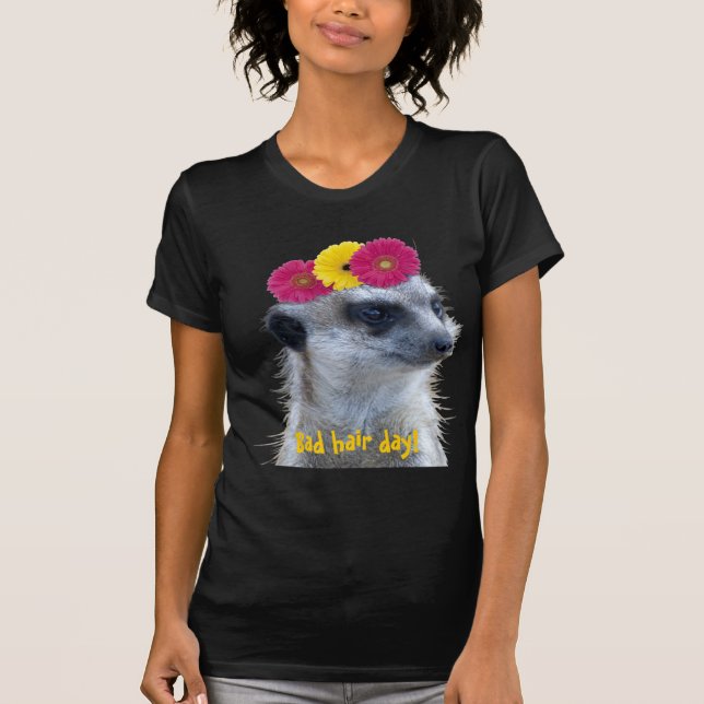 Meerkat with 3 bright daisies T-Shirt (Front)