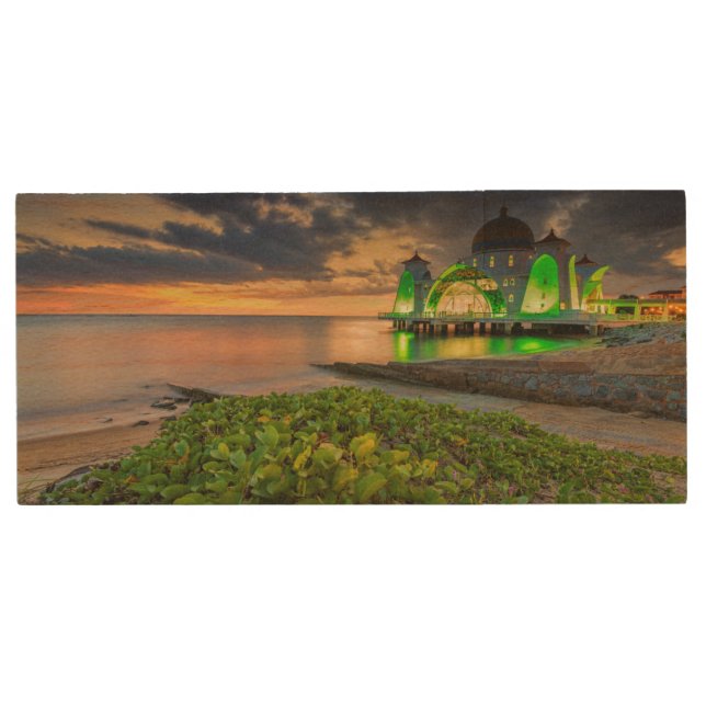Melaka During Sunset | Masjid Selat Wood Flash Drive (Front)