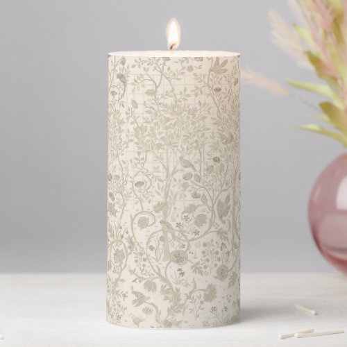 MELSETTER IN VINTAGE IVORY _ WILLIAM MORRIS PILLAR CANDLE