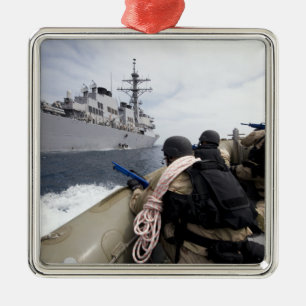 Members of the visit, board, search metal ornament