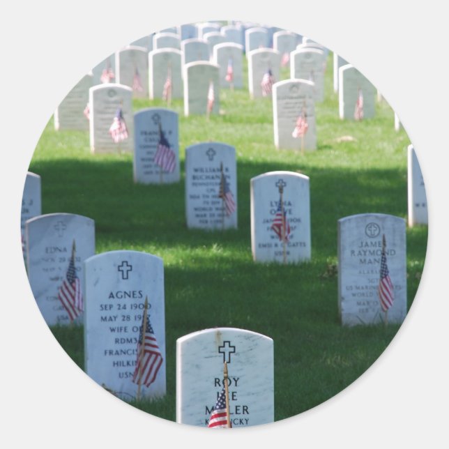 Memorial Day Classic Round Sticker (Front)