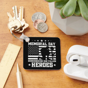 Memorial Day Vintage Design Veterans Day USA Flag Keychain