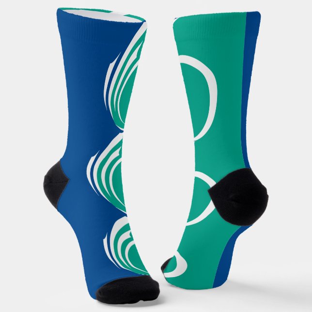 Men crew socks with flag of Ottawa, Canada (Angled)