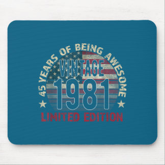 Men Year 45th Birthday Gift Vintage Born Mouse Pad