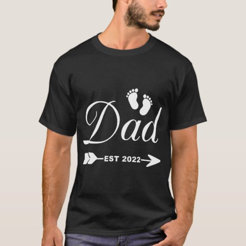 Mens DAD Est 2022 New daddy New Parent T_Shirt