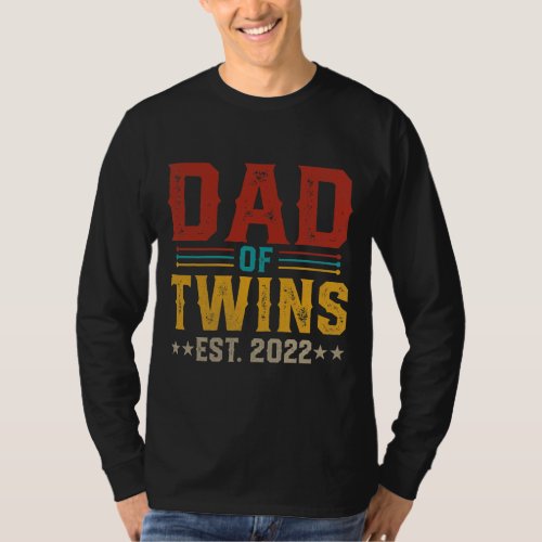 Mens Dad of Twins 2022 Retro Vintage Twin Baby T_Shirt