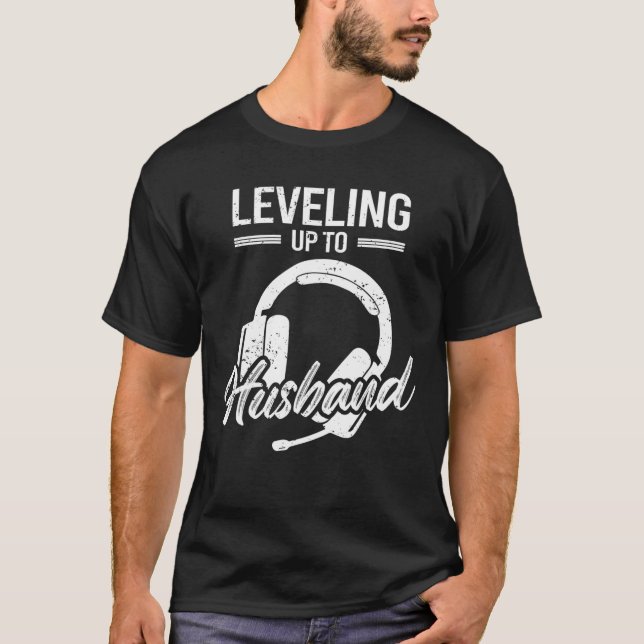 Mens Engagement Groom Video Game Lovers T-Shirt (Front)