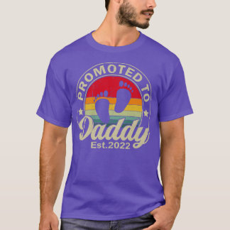 Mens Fathers Day  Promoted To Daddy Est 2022 New D T-Shirt