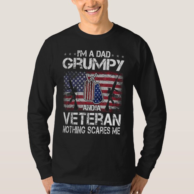 Mens I'm A Dad Grumpy And A Veteran Nothing Scares T-Shirt (Front)