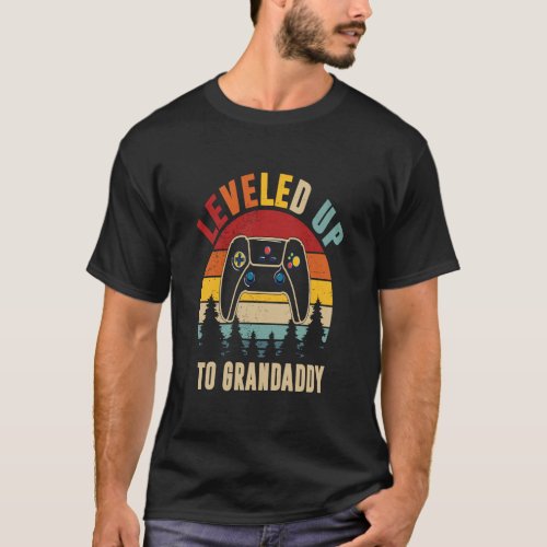 Mens Leveled Up To Grandaddy Video Gamer Fathers  T_Shirt
