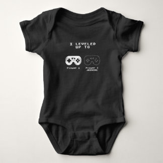 Mens Leveled Up To Uncle Gift Gamer Gaming Pregnan Baby Bodysuit
