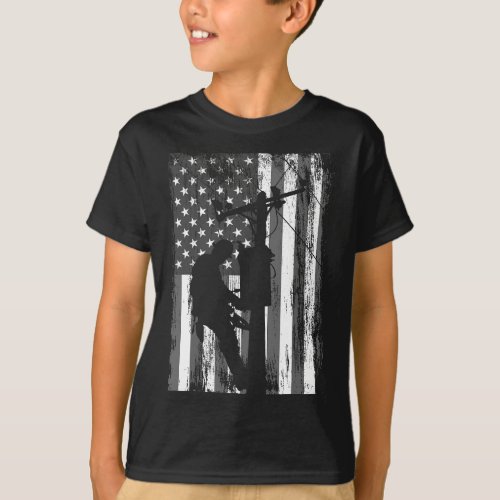 Mens Lineman American Flag _ Vintage Patriotic Ele T_Shirt