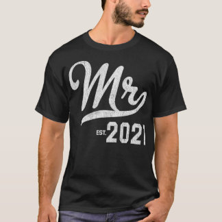 Mens Mr Est 2021 Wedding Engagement Newlywed Gift T-Shirt