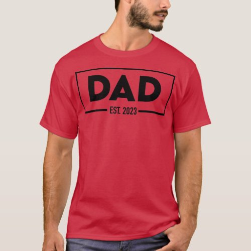 Mens New Dad 2023 New Father in 2023 Fathers Day T T_Shirt