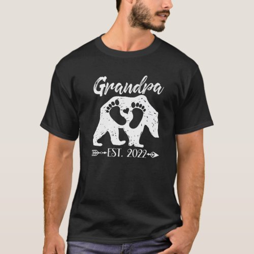 Mens New Grandpa Bear Est 2022 Baby Shower Announc T_Shirt