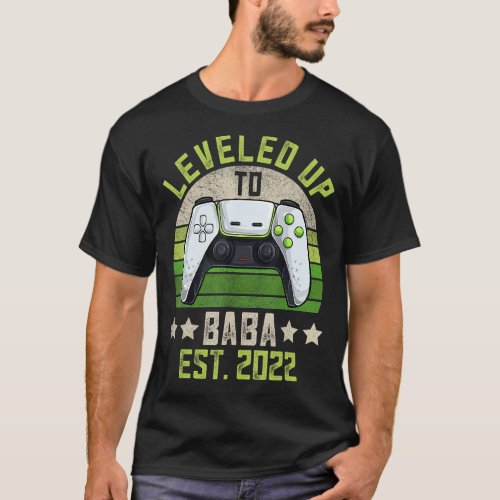 Mens Pregnancy Announcement Gamer Grandpa  Leveled T_Shirt