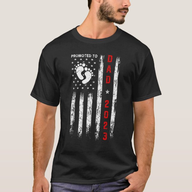 Mens Promoted To Dad 2023 Usa Flag Father's Day Ne T-Shirt (Front)