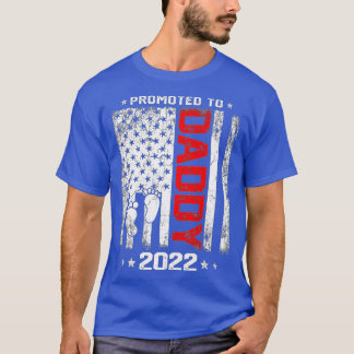 Mens Promoted To Daddy 2022 First Time Fathers Day T-Shirt