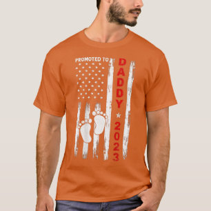 Mens Promoted To Daddy 2023 American Flag New Dad  T-Shirt