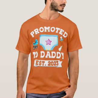 Mens Promoted To Daddy 2023 First Time Fathers Day T-Shirt