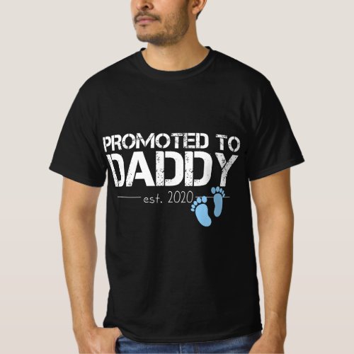 Mens Promoted To Daddy Est 2020 Future New Dad Bab T_Shirt
