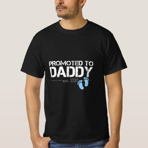 Mens Promoted To Daddy Est 2020 Future New Dad Bab T_Shirt