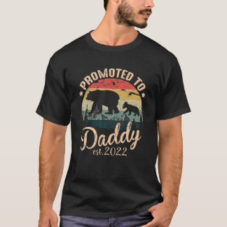 Mens Promoted To Daddy Est 2022 Vintage Retro New T-Shirt