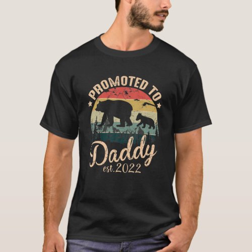 Mens Promoted To Daddy Est 2022 Vintage Retro New T_Shirt