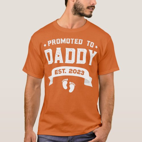 Mens Promoted To Daddy Est 2023 Shirt New Dad Gift