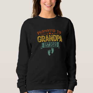 Mens Promoted To Grandpa 2023 New Dad First Time Sweatshirt