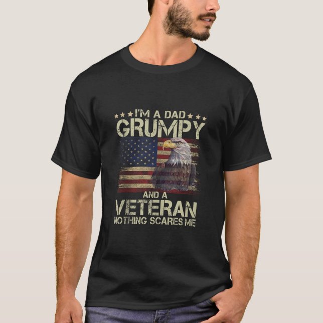 Mens Proud Eagl I m Dad Grumpy and Veteran America T-Shirt (Front)