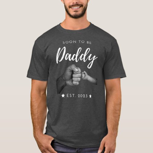 Mens Soon To Be Daddy Est 2023 Retro Fathers Day T_Shirt